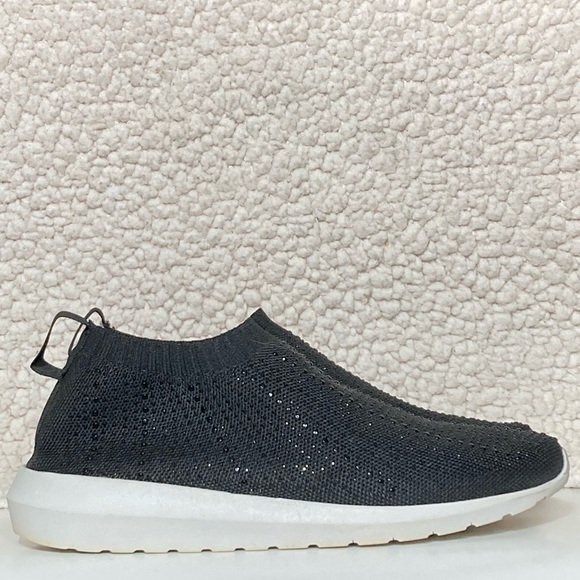 Cynthia Rowley Womens Black Beaded Knit Slip On Casual Shoes SZ US 7.5 - Picture 1 of 11